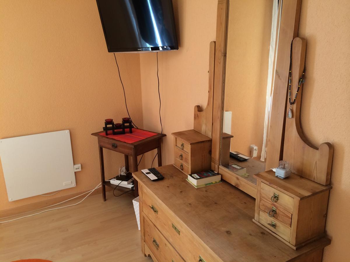 Bnb Parisod Aigle Exteriör bild